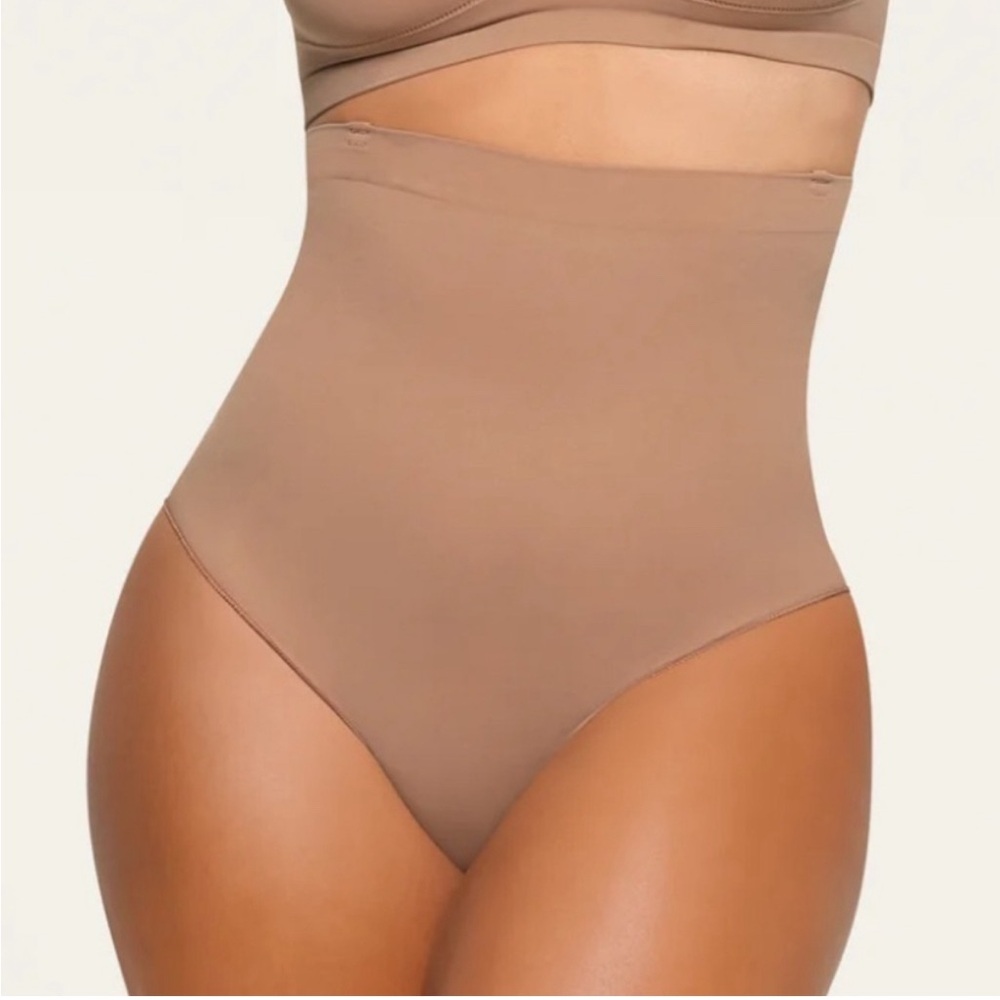 Skims sculpting high waist shapewear